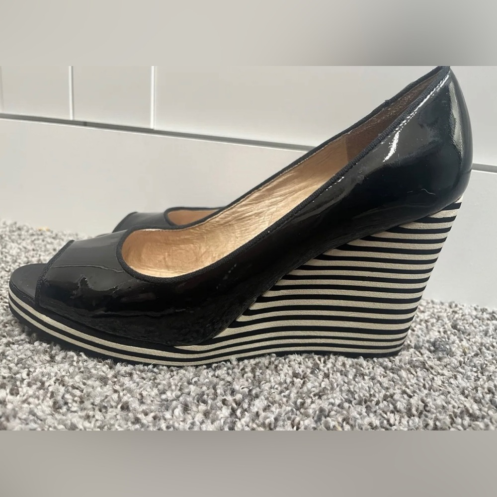 Michael Kors black and cream stripe wedges. Size 8.5